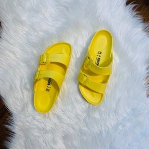 Canary yellow Birkenstock’s